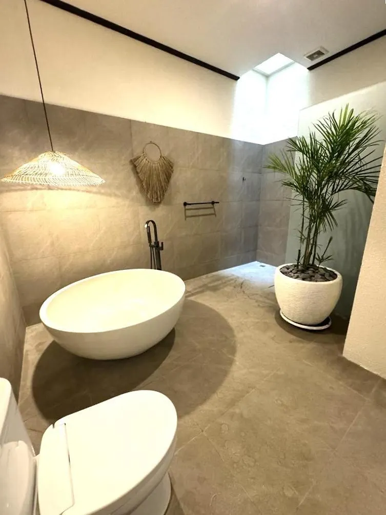 Villa Cucu - Legian - 3 Bedroom  Legian (Bali)